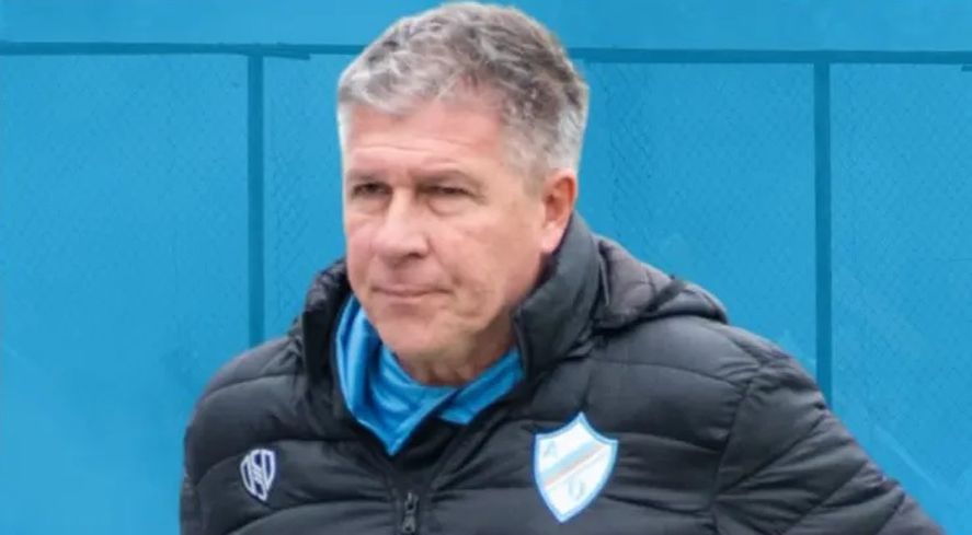 Adrián Czornomaz, quien pasó por Estudiantes y Gimnasia, dirige a Argentino. Adrián Czornomaz, quien pasó por Estudiantes y Gimnasia, dirige a Argentino.