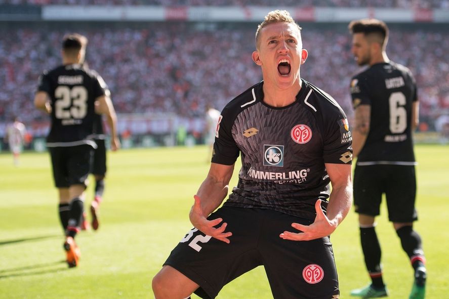 De Blasis jugó cinco años en el Mainz de Alemania.