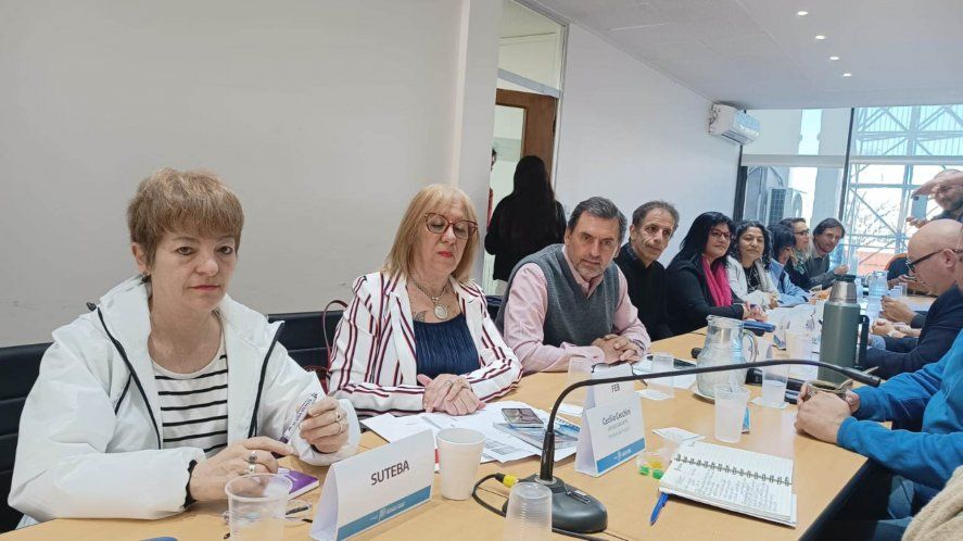 Paritarias: Provincia mejoró la oferta a los docentes y hay principio de acuerdo