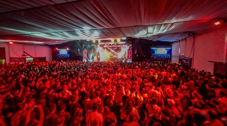 Postal de la Fiesta Nacional de la Guitarra, en Dolores Postal de la Fiesta Nacional de la Guitarra, en Dolores