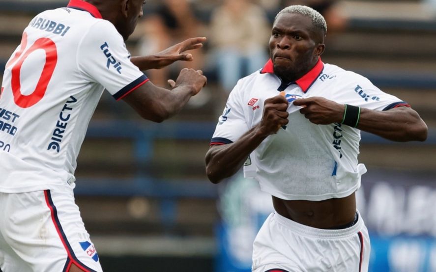 Christian Ebere marcó tres goles en Nacional en 2024. Gimnasia lo quiere. Christian Ebere marcó tres goles en Nacional en 2024. Gimnasia lo quiere.