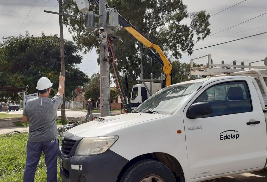 Las distribuidoras de luz que operan en la provincia de Buenos Aires deberán colaborar con la revisión de las tarifas. Las distribuidoras de luz que operan en la provincia de Buenos Aires deberán colaborar con la revisión de las tarifas.