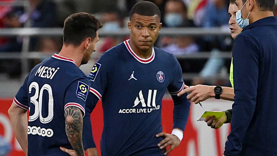 El campeón del mundo de 22 años acepta las responsabilidades defensivas a la hora de jugar con Messi. El campeón del mundo de 22 años acepta las responsabilidades defensivas a la hora de jugar con Messi.
