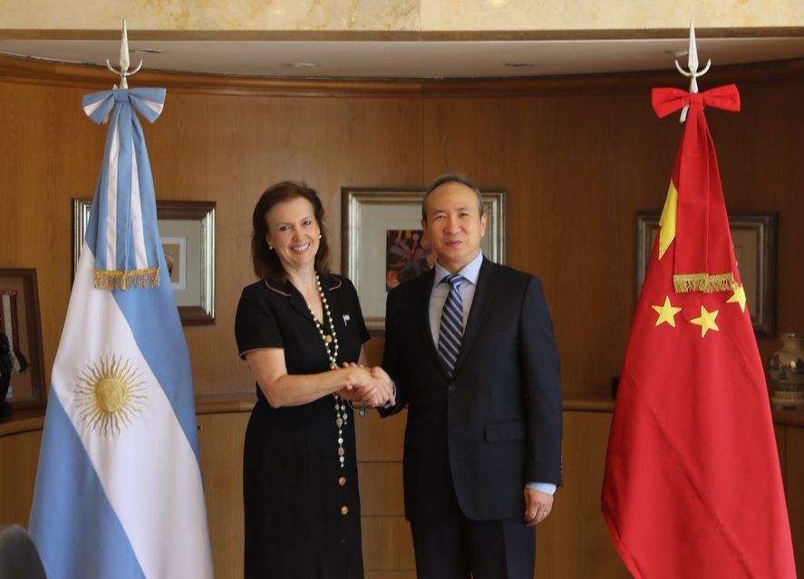 El Gobierno llegó a un acuerdo con China y renovó el swap que vencía a fin de mes.