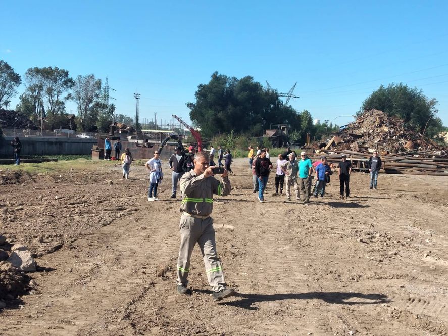El Grupo Techint avanza sobre la vía navegable en Campana y apuntan a un funcionario de Javier Milei