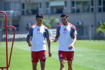 Enzo Pérez y José Sosa en Estudiantes