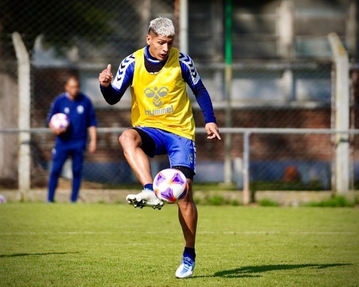 Eric Ramírez en acción en la práctica de Gimnasia (Foto: prensa GELP).