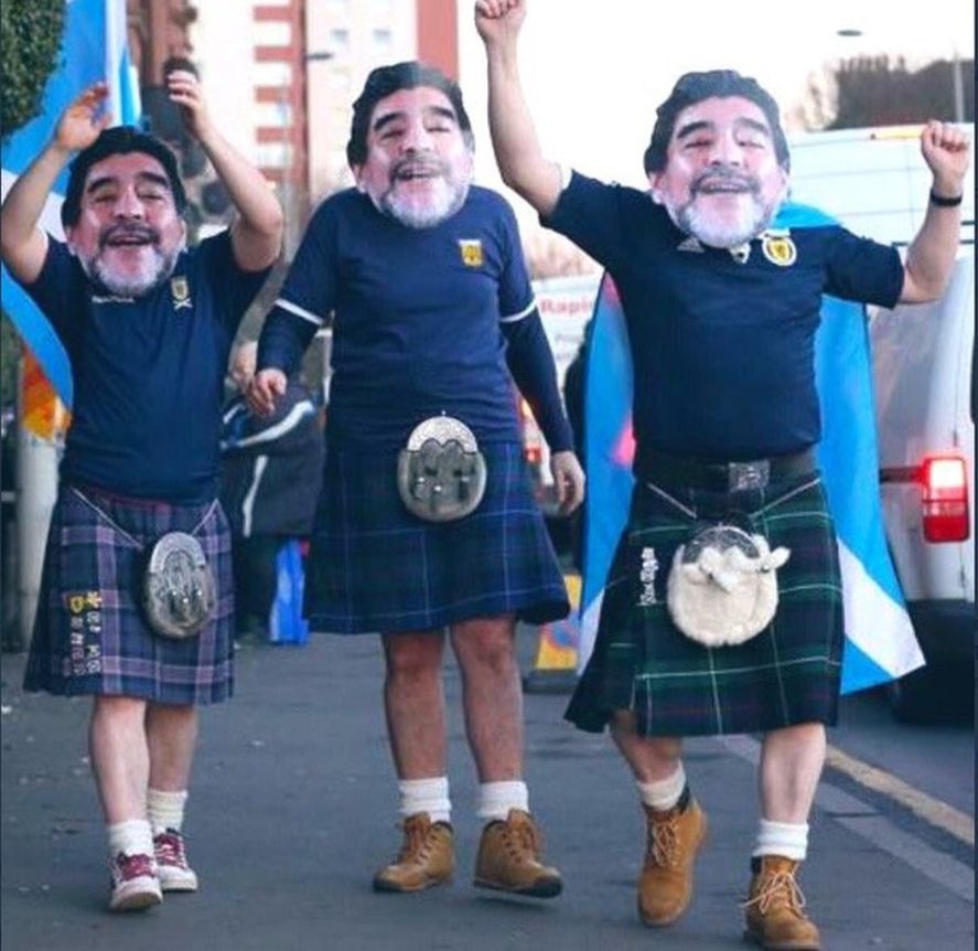 Locura escocesa por Maradona en la Euro. Locura escocesa por Maradona en la Euro.