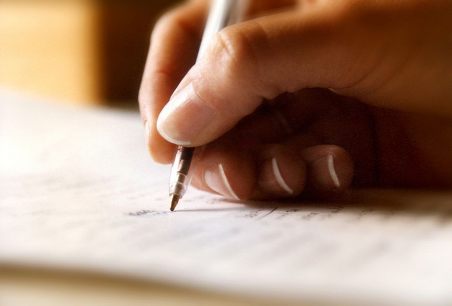 Abrieron las inscripciones a la edición 2024 del Premio Hebe Uhart de Novela.