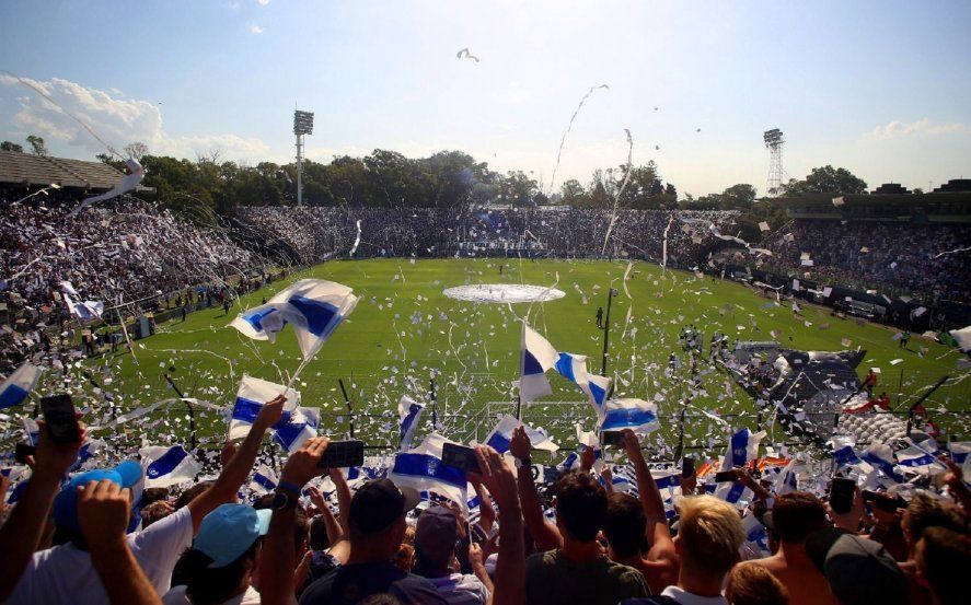 Desde la llegada de Madelón, Gimnasia hizo del Bosque la fortaleza para la salvación Desde la llegada de Madelón, Gimnasia hizo del Bosque la fortaleza para la salvación