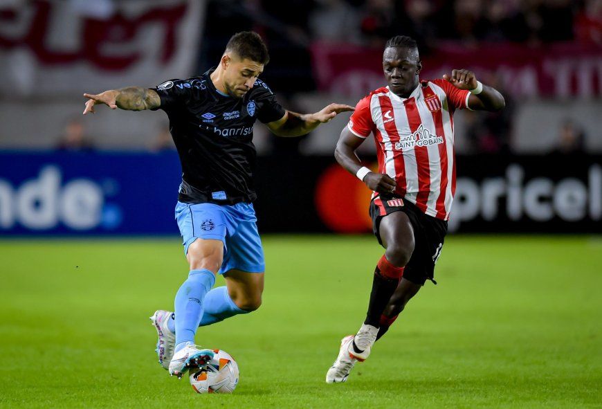 Edwuin Cetré en acción en el último Estudiantes vs. Gremio por Copa Libertadores.