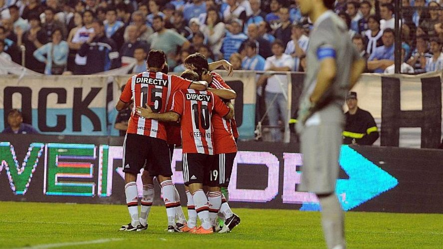 Estudiantes no ganaba como visitante ante Racing desde 2012.