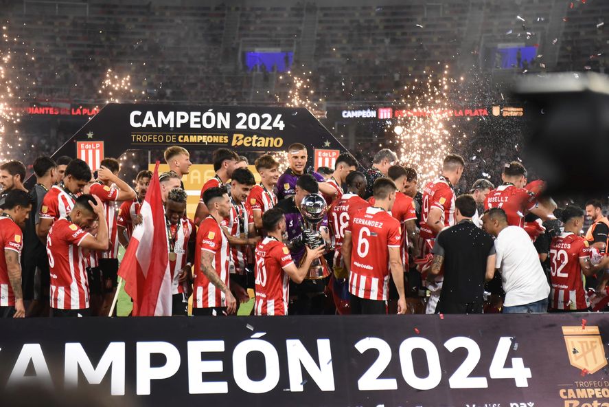 Estudiantes tendrá la chance de una nueva final. Estudiantes tendrá la chance de una nueva final.