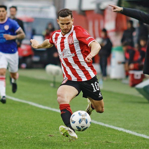 Pablo Piatti en acción en Estudiantes vs. Unión por la fecha 6 de la Liga Profesional Pablo Piatti en acción en Estudiantes vs. Unión por la fecha 6 de la Liga Profesional