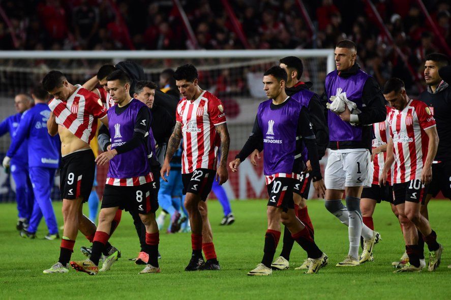 Estudiantes y una Copa Libertadores para el olvido para los de Eduardo Domínguez Estudiantes y una Copa Libertadores para el olvido para los de Eduardo Domínguez