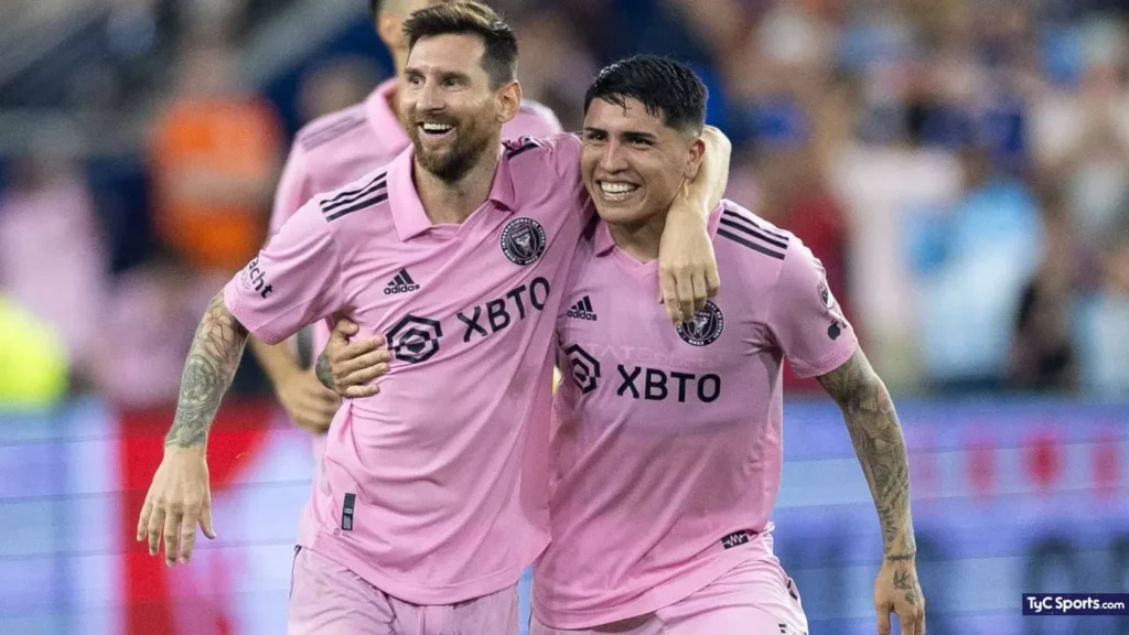 Facundo Farías con Messi en el Inter de Miami.
