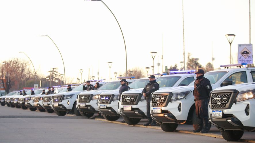 Lucha contra el narcotráfico: Axel Kicillof inauguró una base policial y sumó a Pullaro a la foto Lucha contra el narcotráfico: Axel Kicillof inauguró una base policial y sumó a Pullaro a la foto
