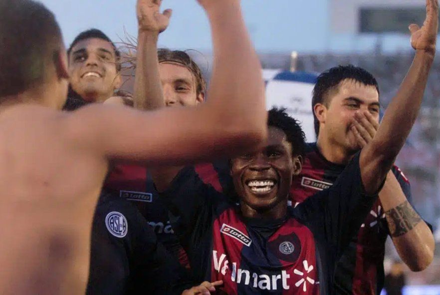 Félix Orode, uno de los tres futbolistas nigerianos en el Fútbol Argentino  Félix Orode, uno de los tres futbolistas nigerianos en el Fútbol Argentino