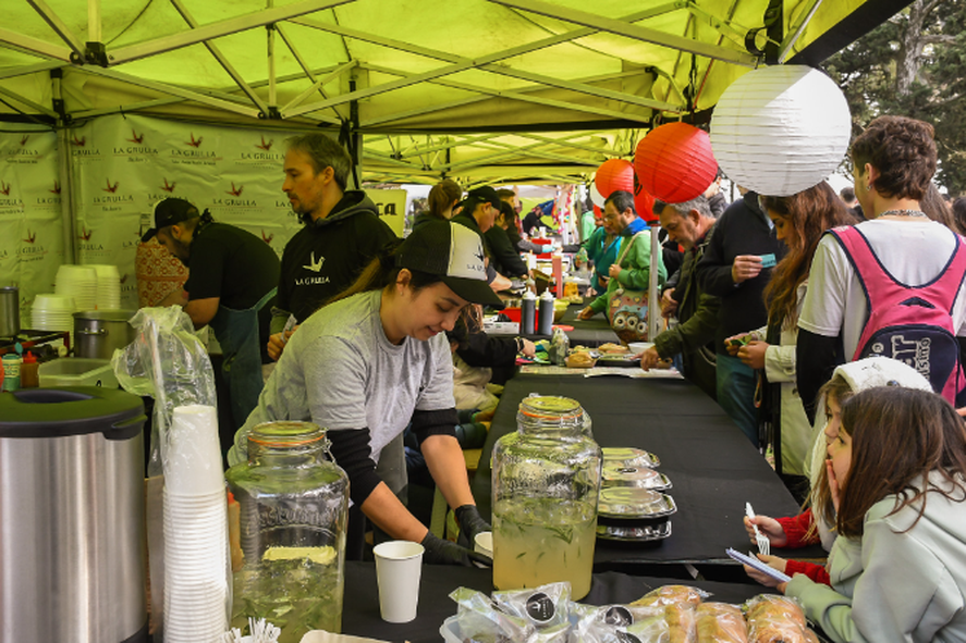 Este domingo 28 de julio se llevará adelante una nueva edición del Sakura Festival de Invierno de Chascomús. Este domingo 28 de julio se llevará adelante una nueva edición del Sakura Festival de Invierno de Chascomús.