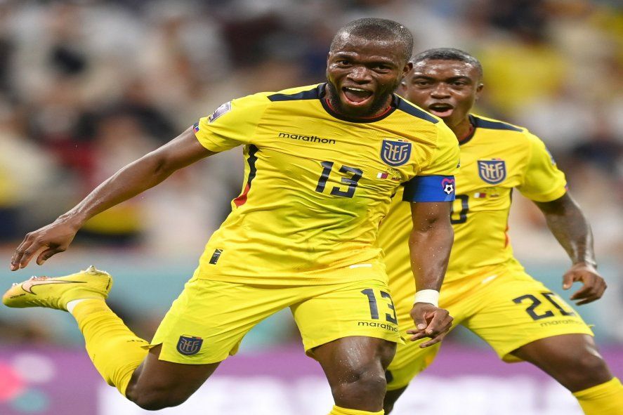 Enner Valencia autor de los goles en la victoria de Qatar 0 - Ecuador 2 por el Grupo A