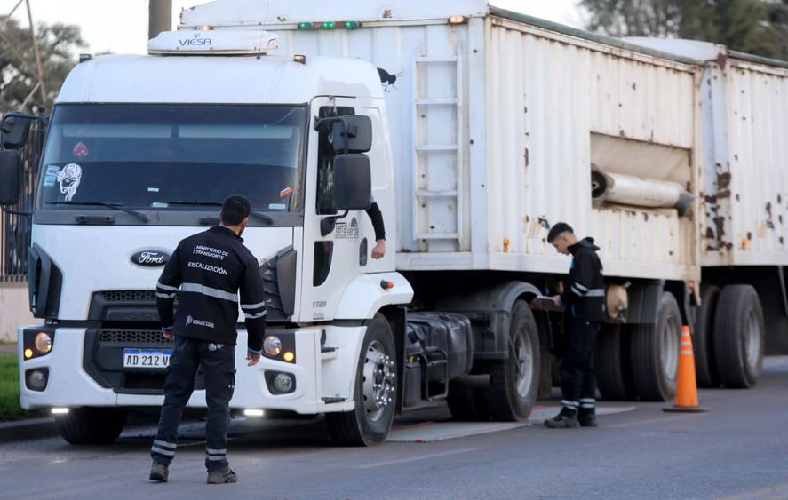 El Ministerio de Transporte oficializó la restricción de camiones en Carnaval y cambios de quincena. Los detalles. El Ministerio de Transporte oficializó la restricción de camiones en Carnaval y cambios de quincena. Los detalles.