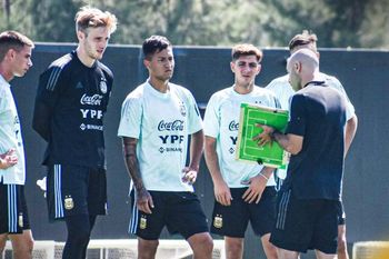 el debut de las tres estrellas y clasico con brasil: asi sera el sudamericano sub 20
