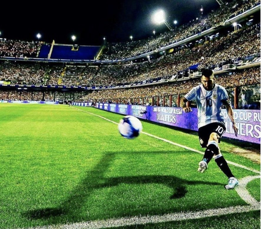 Messi vuelve a la Bombonera y Riquelme lo llenó de elogios en la previa.