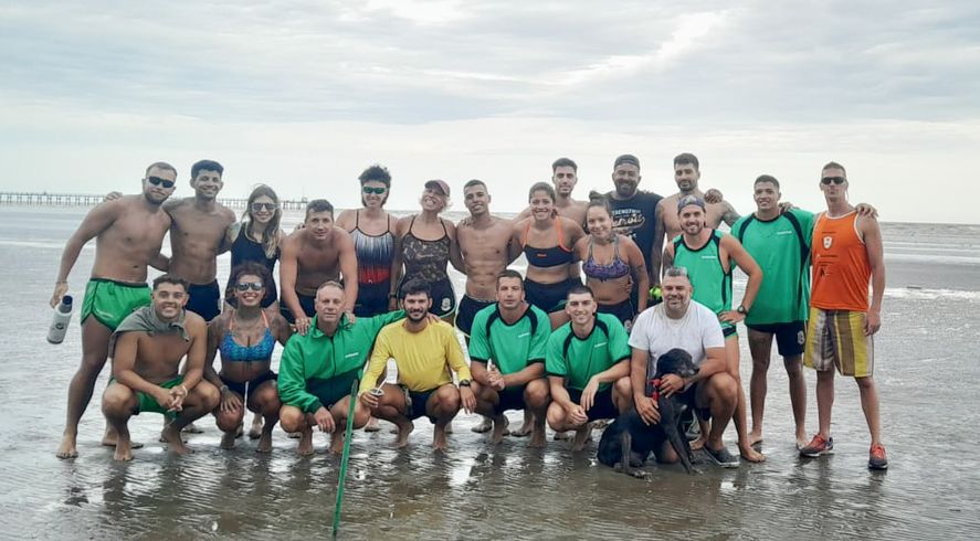 Desde que se inició la temporada se comenzó entrenando de manera conjunta en las playas de Punta Lara Desde que se inició la temporada se comenzó entrenando de manera conjunta en las playas de Punta Lara