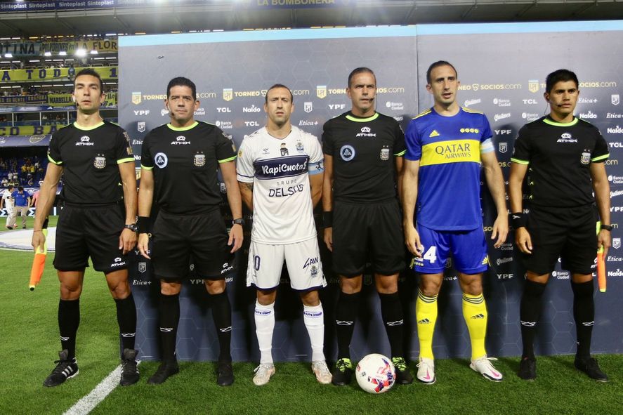 Gimnasia festejó en el último cruce con Boca en la Bombonera.