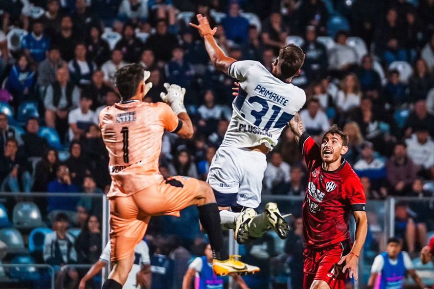 Santino Primante en acción en Gimnasia vs. Central Córdoba. (Foto: prensa GELP)