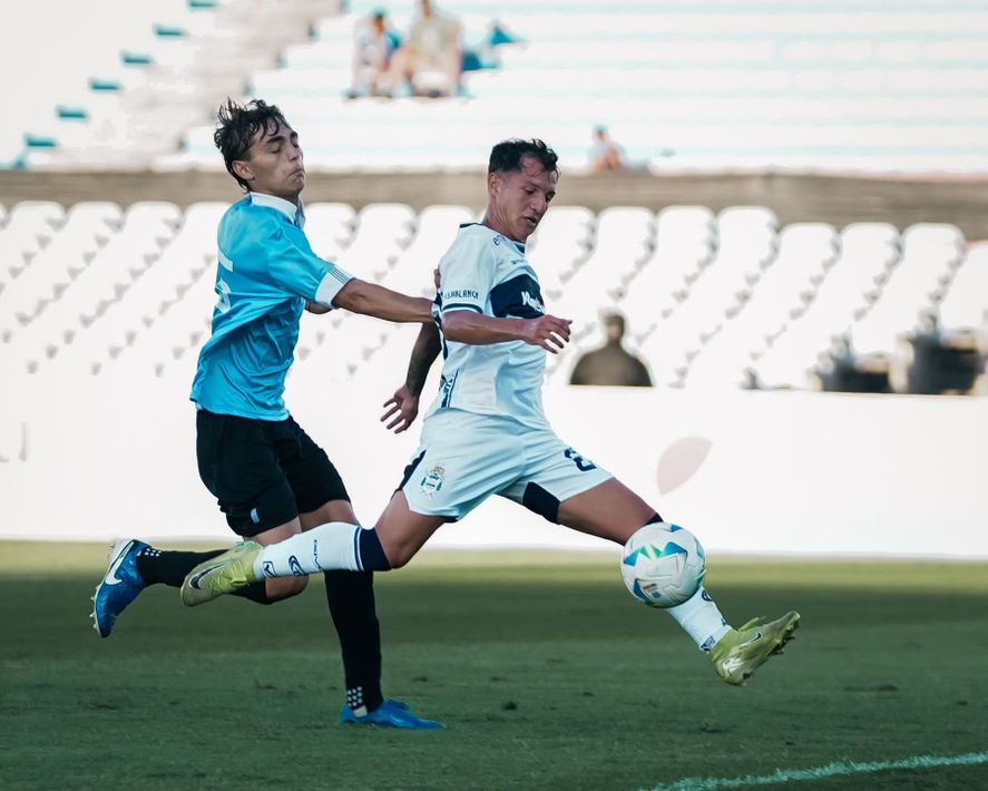 Gimnasia cierra la pretemporada en Uruguay. Gimnasia cierra la pretemporada en Uruguay.