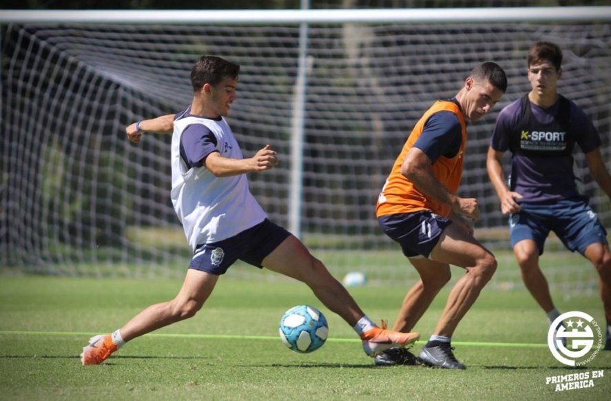 Gimnasia comenzó la pretemporada en Estancia Chica con Martini y Messera