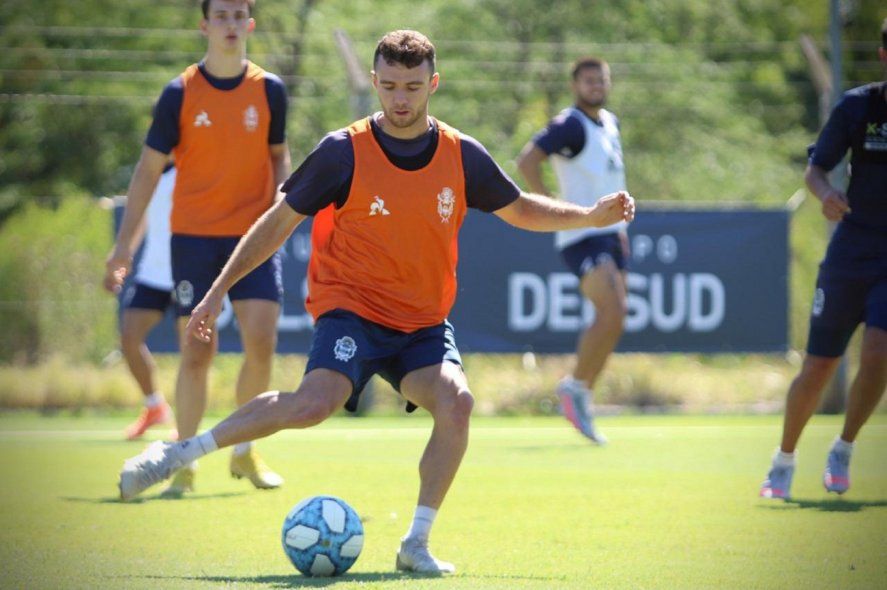 Entrenamiento de Gimnasia en la pretemporada que realiza en Abasto