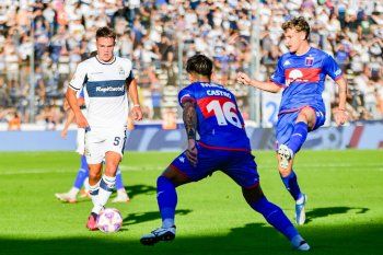 Ignacio Miramón en el partido entre Gimnasia y Tigre por la Liga Profesional (Foto: Prensa GELP)