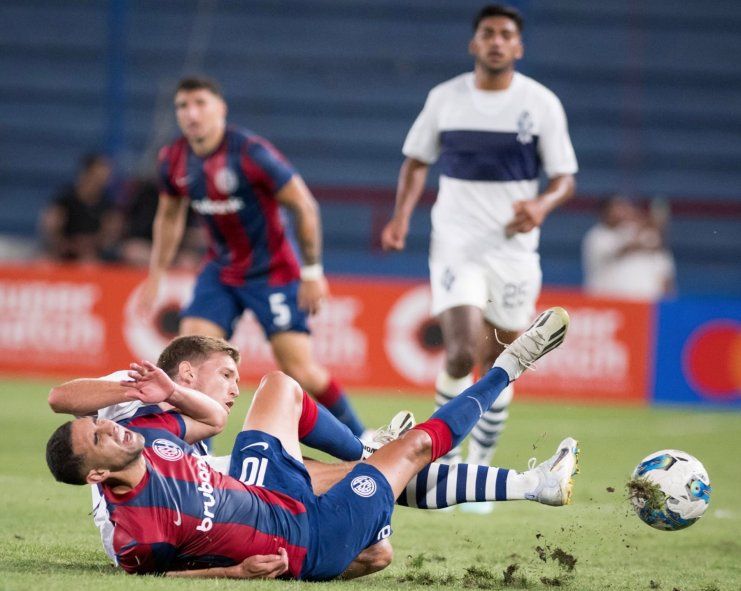 Gimnasia vs. San Lorenzo en Uruguay