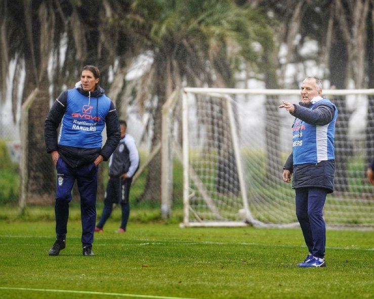 Esteban González junto a Leonardo Madelón en Gimnasia Esteban González junto a Leonardo Madelón en Gimnasia