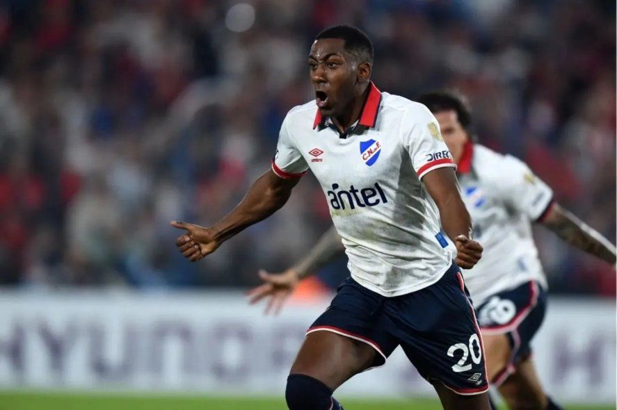 Gonzalo Carneiro no llegará a Estudiantes: Nacional le mejorará el contrato para que siga. Gonzalo Carneiro no llegará a Estudiantes: Nacional le mejorará el contrato para que siga.