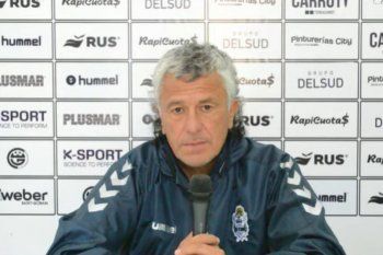 Gorosito hizo su análisis de Gimnasia en conferencia.