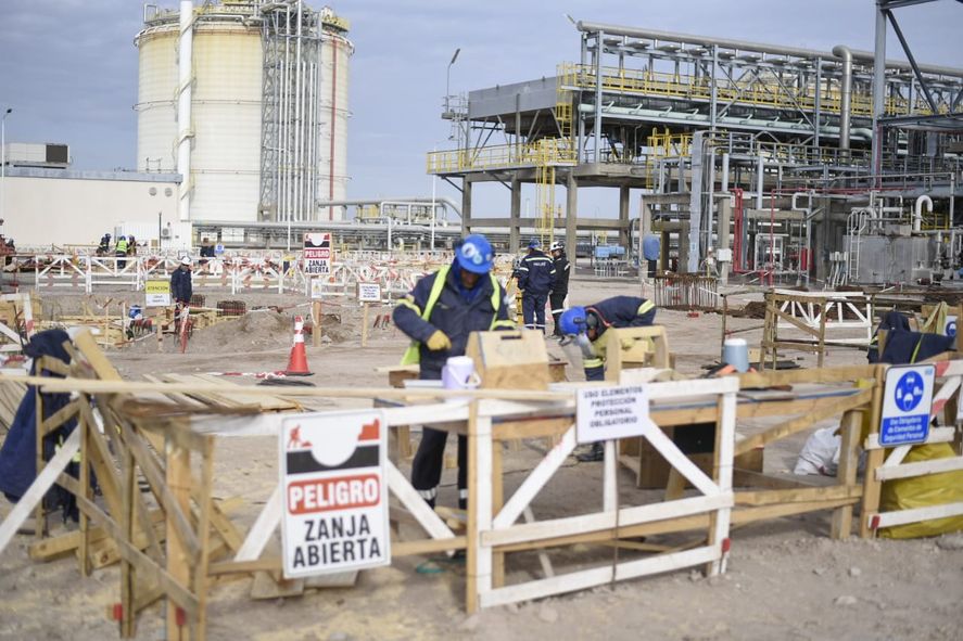 De la mano de MEGA, YPF está ampliando sus instalaciones en el puerto de Bahía Blanca.