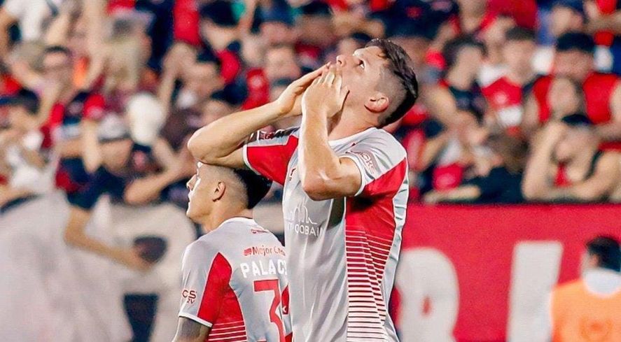 Guido Carrillo, al igual que Pablo Piatti, facturó por duplicado. Guido Carrillo, al igual que Pablo Piatti, facturó por duplicado.
