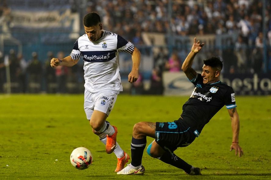 Esta vez Gimnasia no pudo. El equipo de Néstor Gorosito cayó en Tucumán.