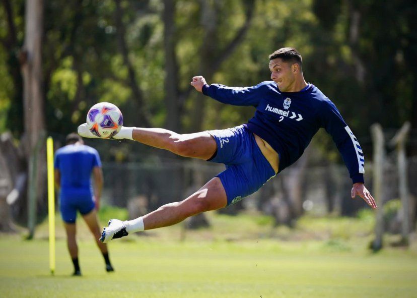 Guillermo Fratta en la práctica de Gimnasia (Foto: prensa GELP). Guillermo Fratta en la práctica de Gimnasia (Foto: prensa GELP).