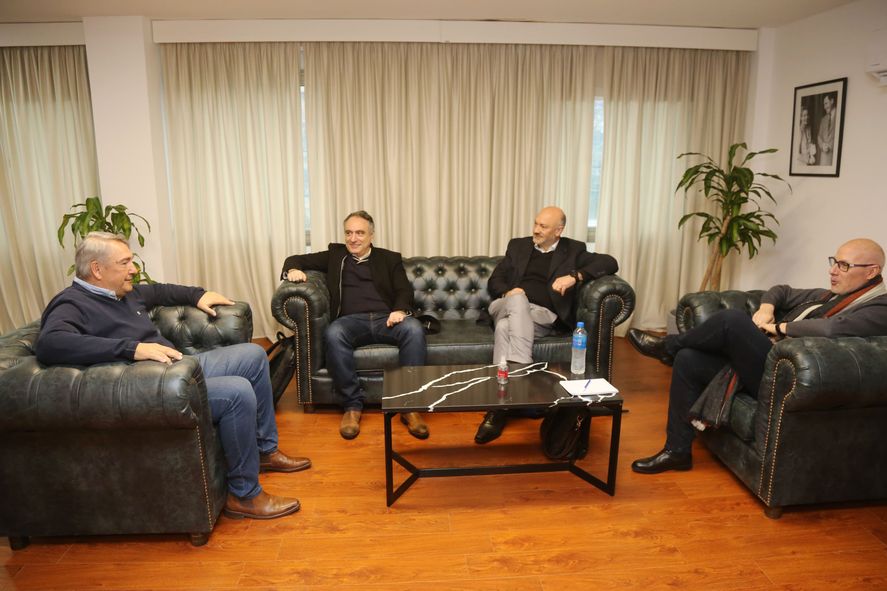 Jorge D'Onofrio también recibió al titular de la AAETA, Luciano Fusaro. Jorge D'Onofrio también recibió al titular de la AAETA, Luciano Fusaro.