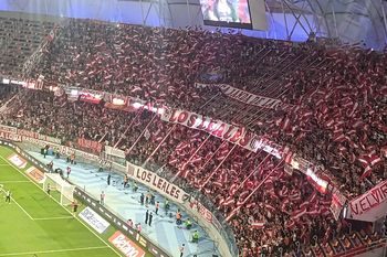 diferencia abismal: estudiantes, super local ante velez