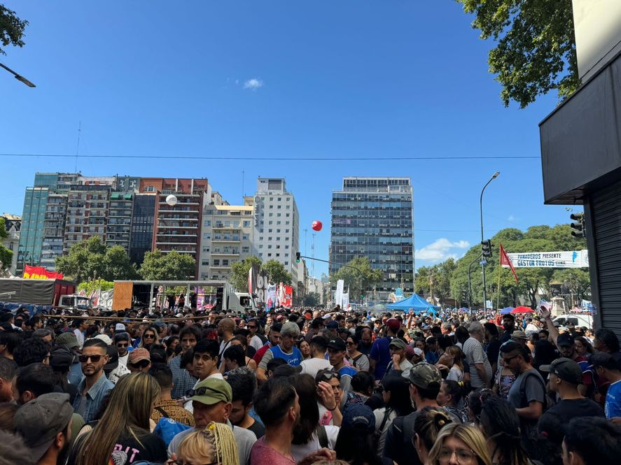 Las calles de la Ciudad de Buenos Aires comienzan a llenarse de manifestantes.