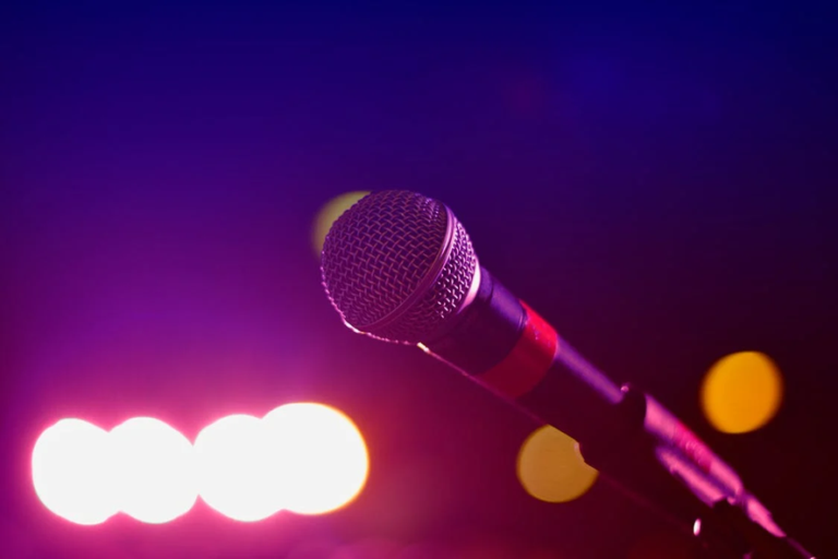 Provincia lanzó el Primer Concurso Bonaerense de Stand Up de Ciencia: ¿De qué se trata?