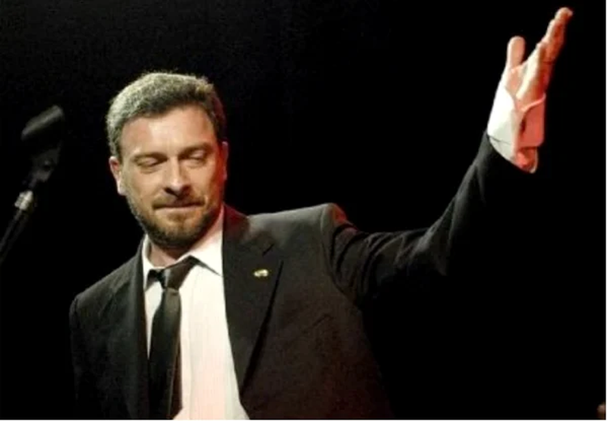 El cantante de tango Luis Filipelli se presentará el sábado en el Festival Dolores Tango.
