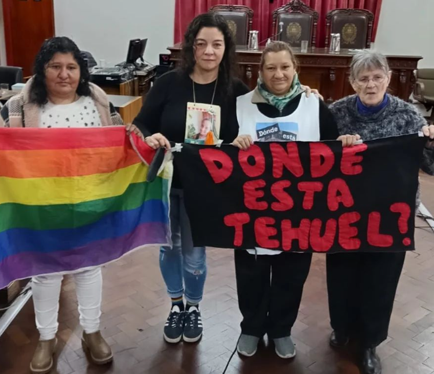 Marta Ramallo (madre de Johana Ramallo), Lorena Galle tía de una de las víctimas del cuádruple femicidio en La Loma y Norma Nahuelcuran (mamá de Tehuel de la Torre).