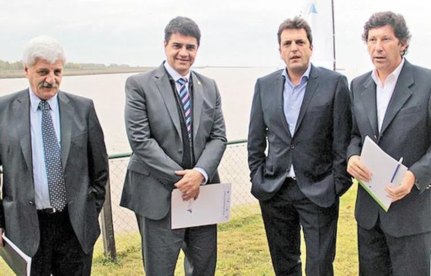 Un consorcio de gestión y de rosca: los intendentes de San Fernando, San Isidro, Tigre y Vicente López, hace casi 15 años. Un consorcio de gestión y de rosca: los intendentes de San Fernando, San Isidro, Tigre y Vicente López, hace casi 15 años.