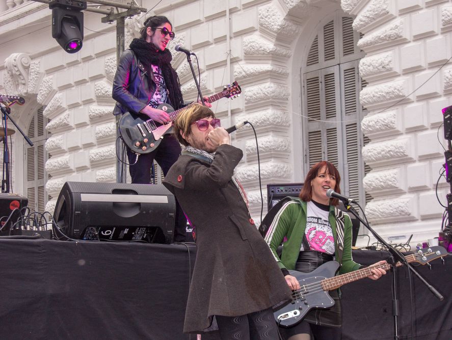 Segundo sábado de rock en el playón municipal. Fotos: Lucio Maurín Segundo sábado de rock en el playón municipal. Fotos: Lucio Maurín